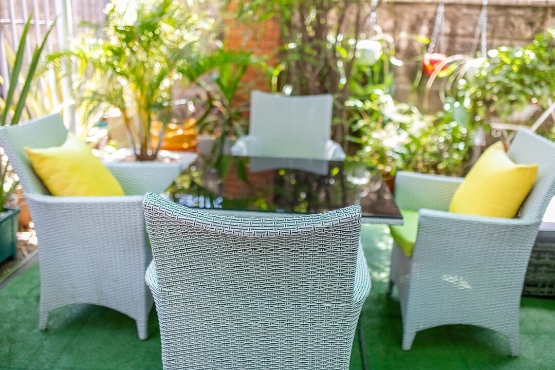 Outdoor Garden Set with 4 Chairs & Dining Table.