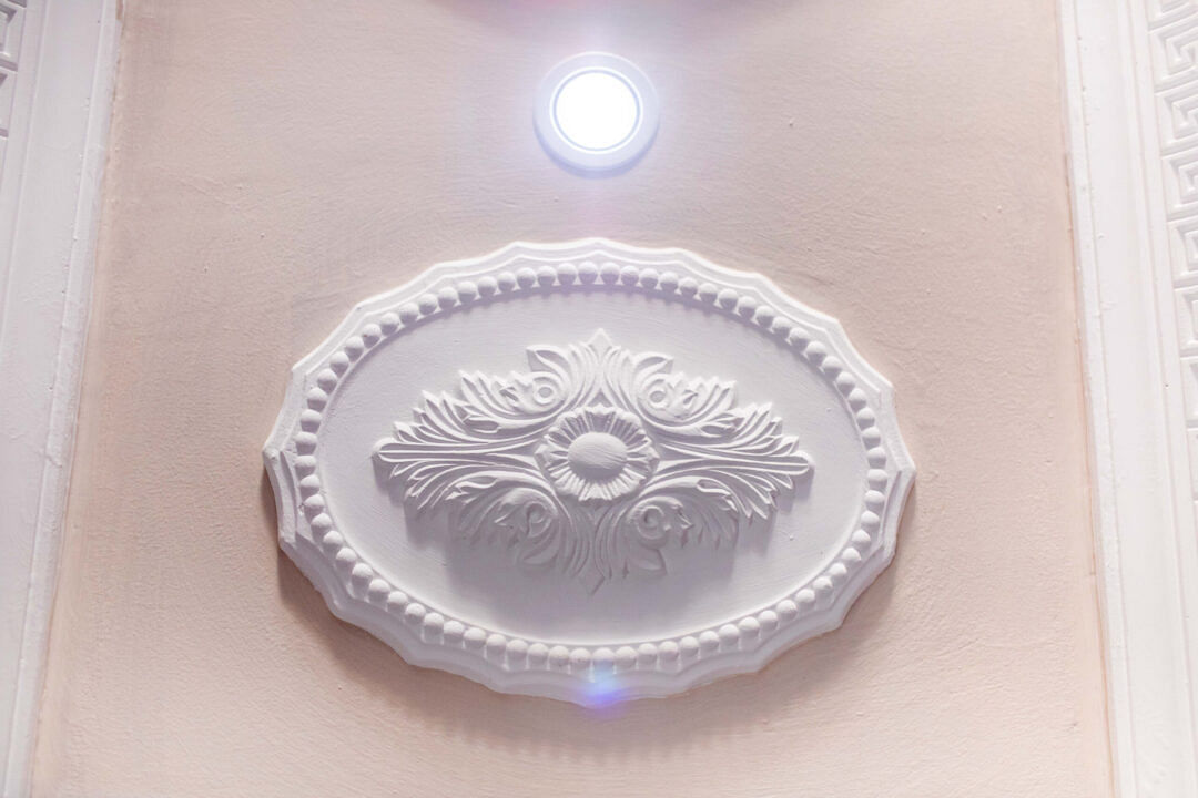 D001