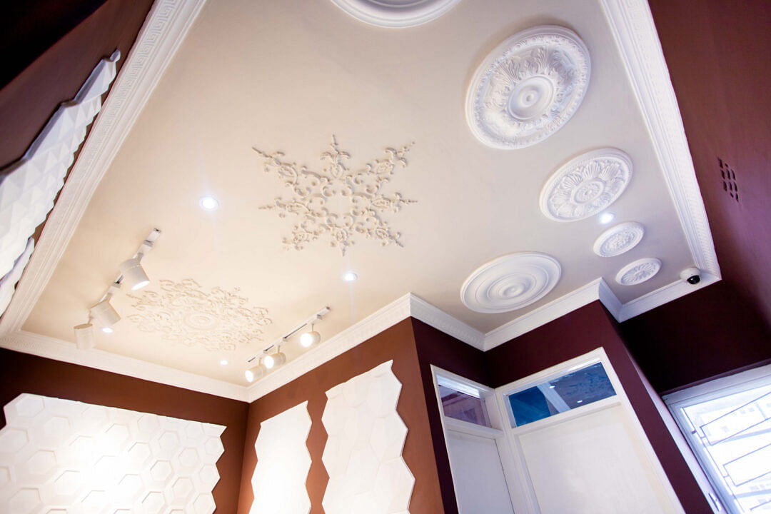 Ceiling Medallions and Roses
