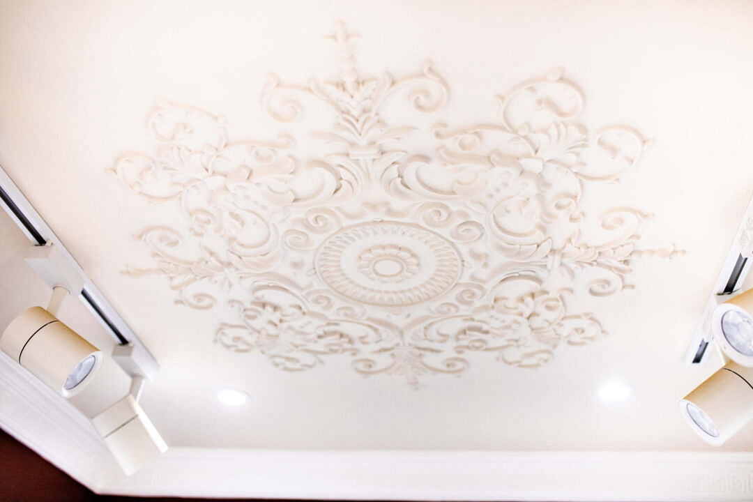 Ceiling Rose D1812