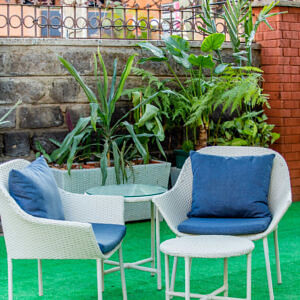 Tulip-lounge-chairs